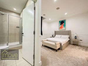 Photo 16- click for photo gallery